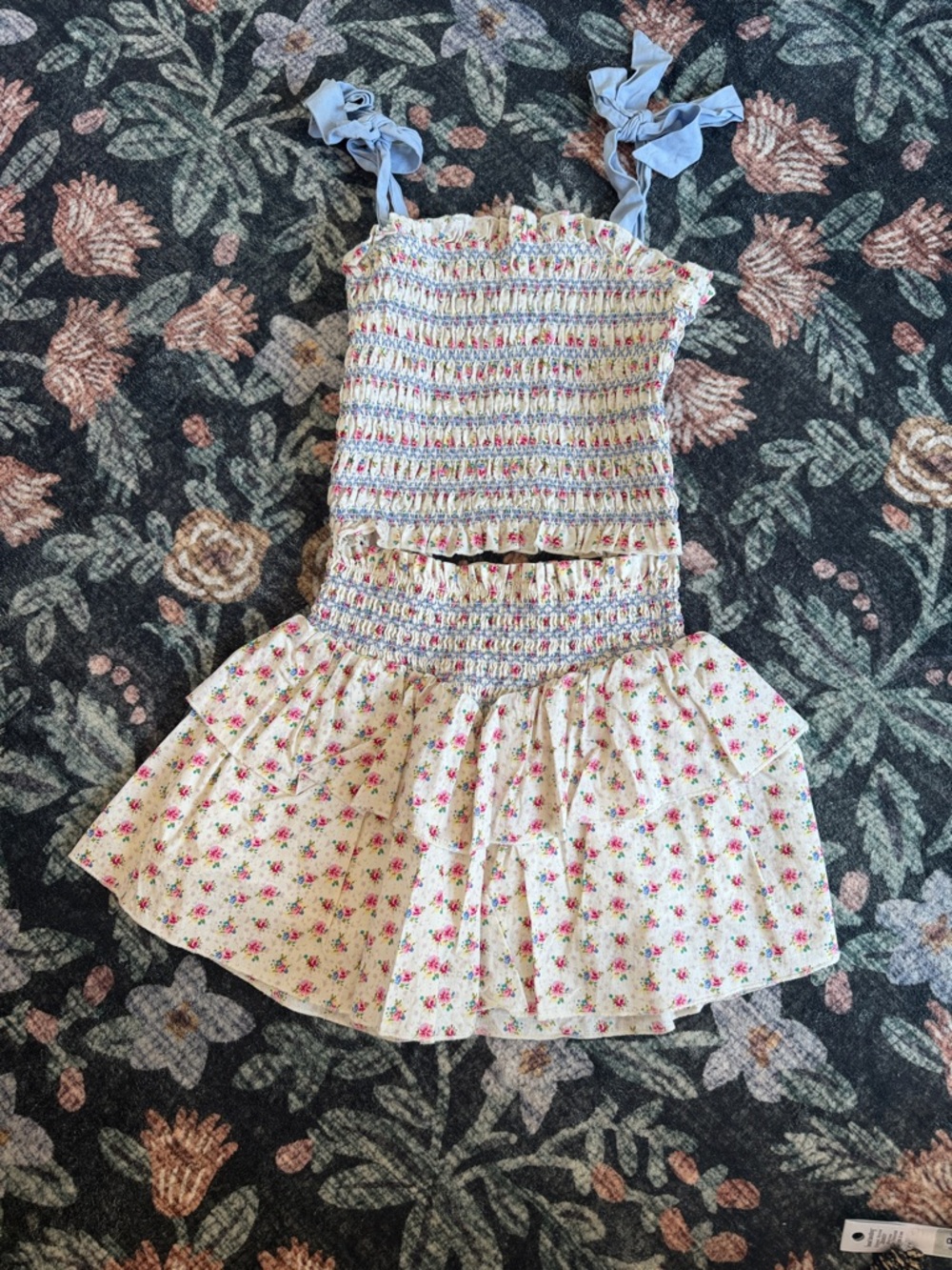 Katie J NYC girls set size large
